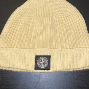 Stone island mössa  - Helt ny använd jättefåtal gånger