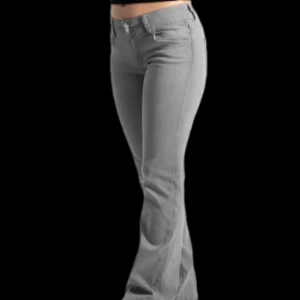 Low waist jeans - Grå lågmidjade bootcut jeans i nyskick!