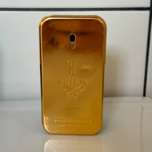 ONE MILLION INTENSE EDT PACO RABANNE - ONE MILLION INTENSE EDT PACO RABANNE. Det är ca 75% kvar i flaskan
