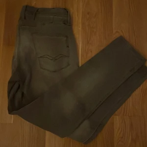 Replay jeans  - Bra skick har haft som en vecka bra pass form 