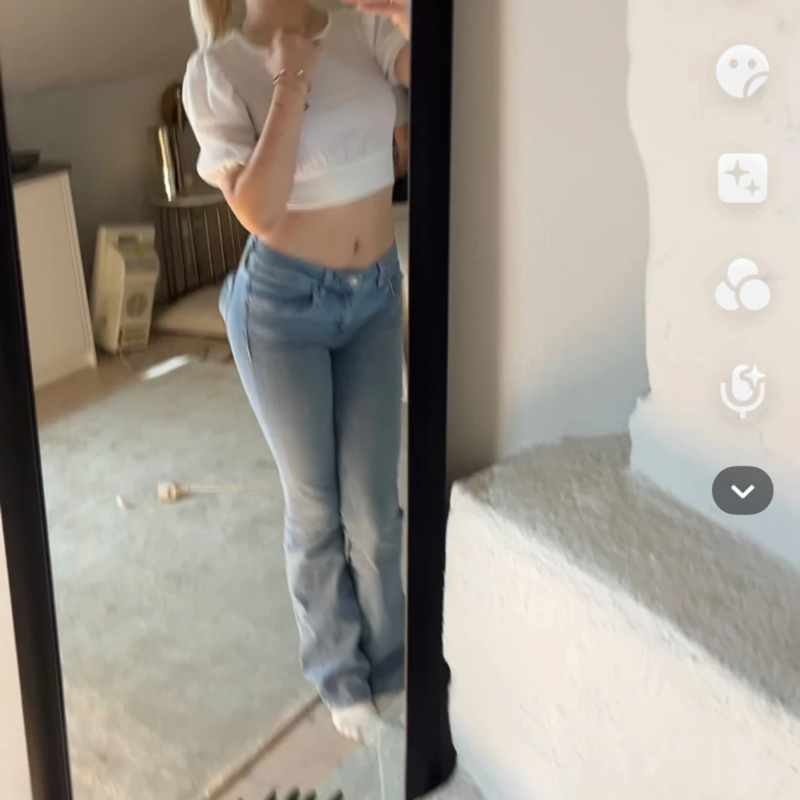 vit mag tröja med rosett där bak  - 90