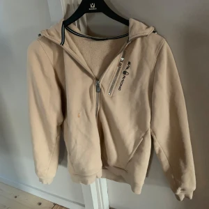 Sail racing zip hoodie 160/12-14 - Jätte bra skick, storlek 160, fläken går bort efter en tvättning, köpt för 1300