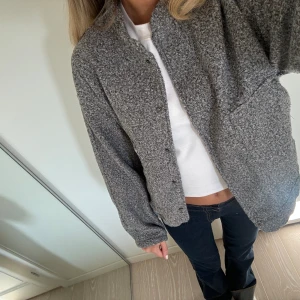 Bomberjacka  - Superfin bomberjacka i ”ull”😍 sparsamt använd 