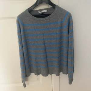 Zara Tröja - Anvönd men i gott skick. Storlek XS