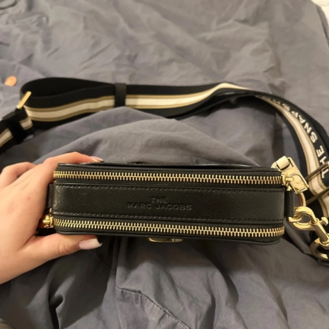 Beige och svart axelväska från Marc Jacobs Snapshot - 91