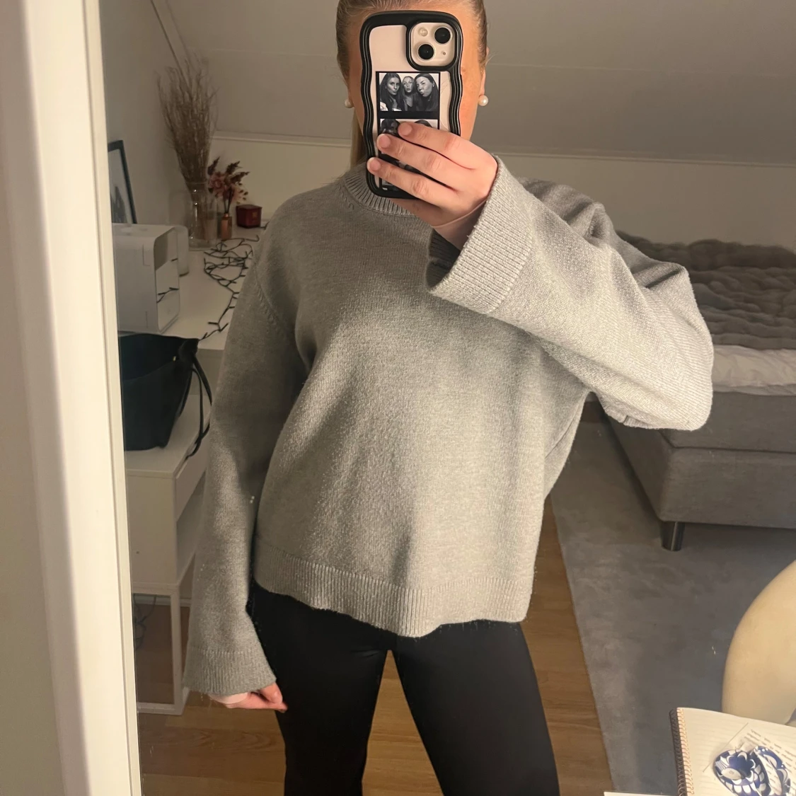 Grå stickad tröja från Gina Tricot - 91