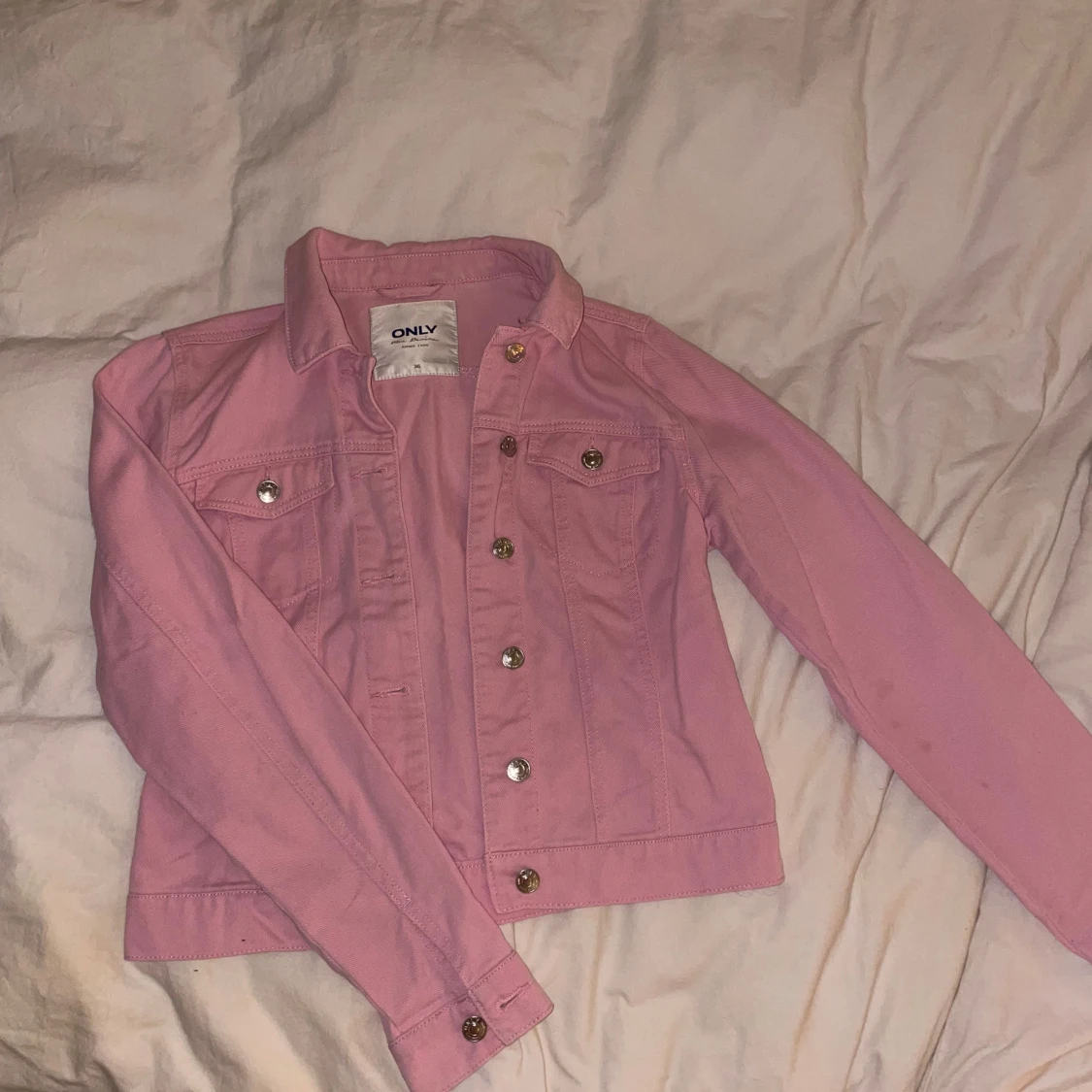 Rosa jeansjacka från ONLY