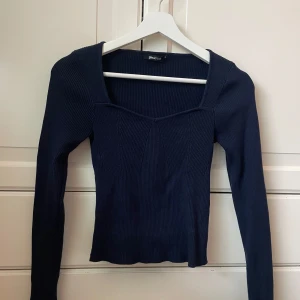 Långärmad tröja - Nästan helt oanvänd tröja från Gina Tricot