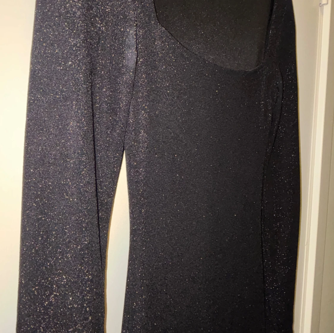 Svart glittrig långklänning - 91