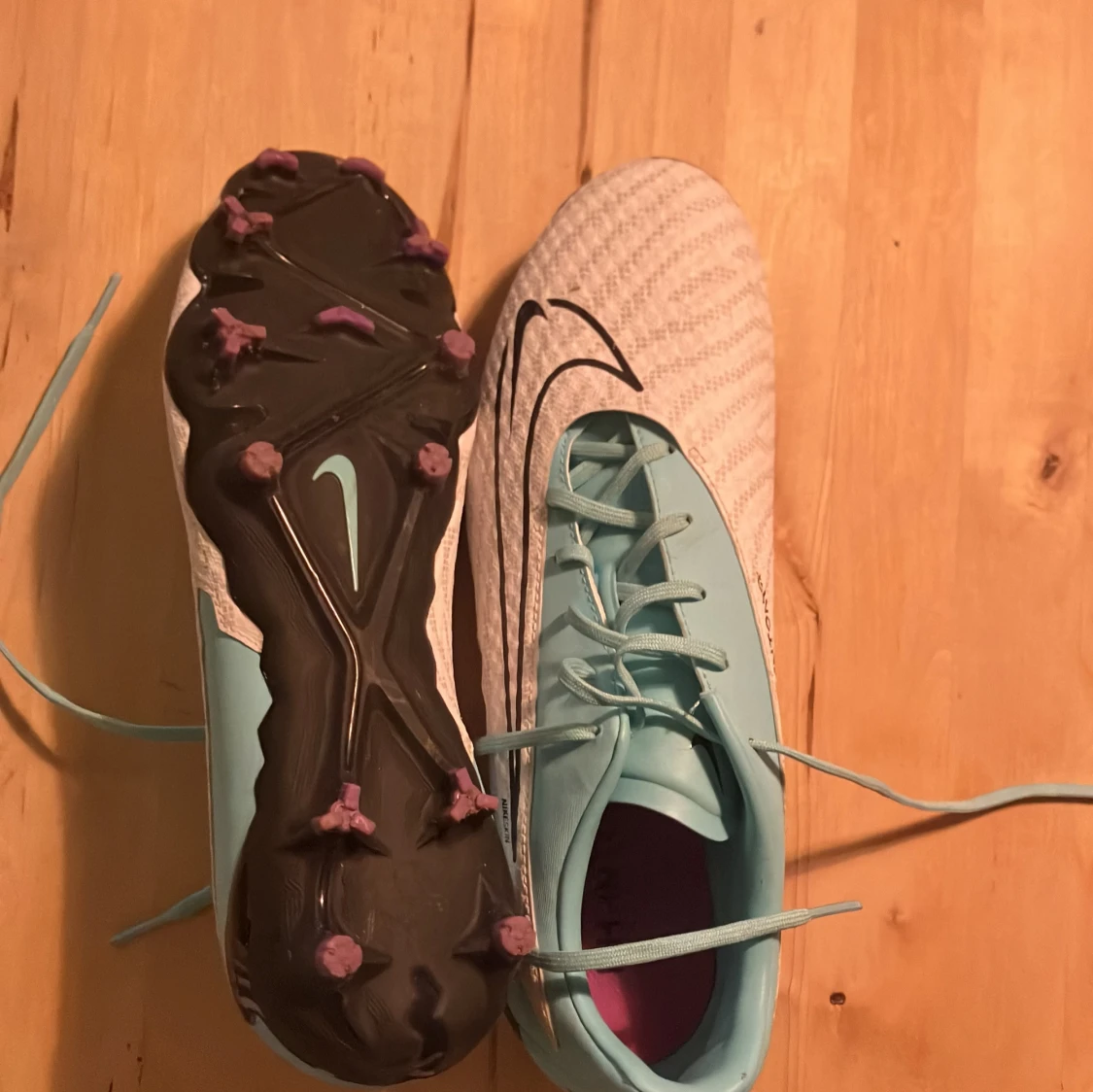 Nike fotbollsskor  - 91