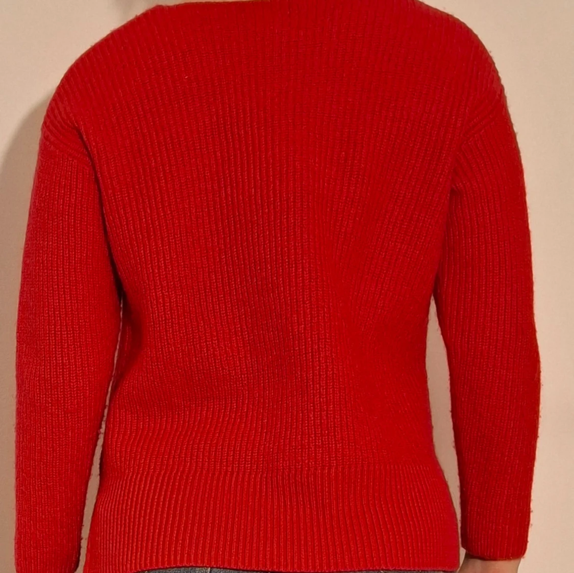 Röd stickad tröja - 91