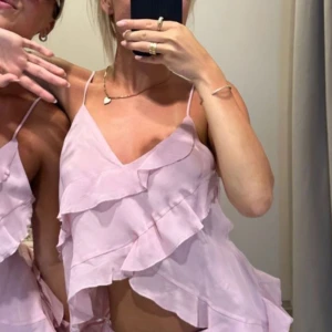 Topp volang  - Helt oanvänd 💕