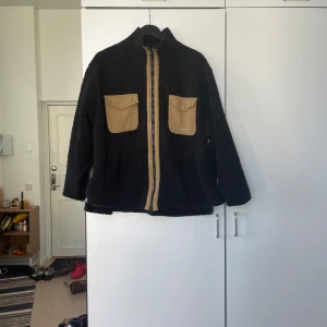 H2O fleece - Köpt på tradera därav det låga priset Oversized modell med storlek M 