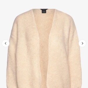 Lindex cardigan  - Nyskick  Original pris 400kr  Använd 3 ggr  pris går att diskutera  