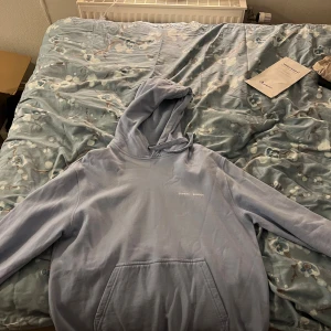 Samsøe himmels blå hoodie - Använd ca 10 gånger, felfri, baby blå, medium