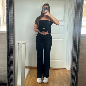 ✨Svarta kostymbyxor ✨ - Svarta kostymbyxor i bra skick❣️