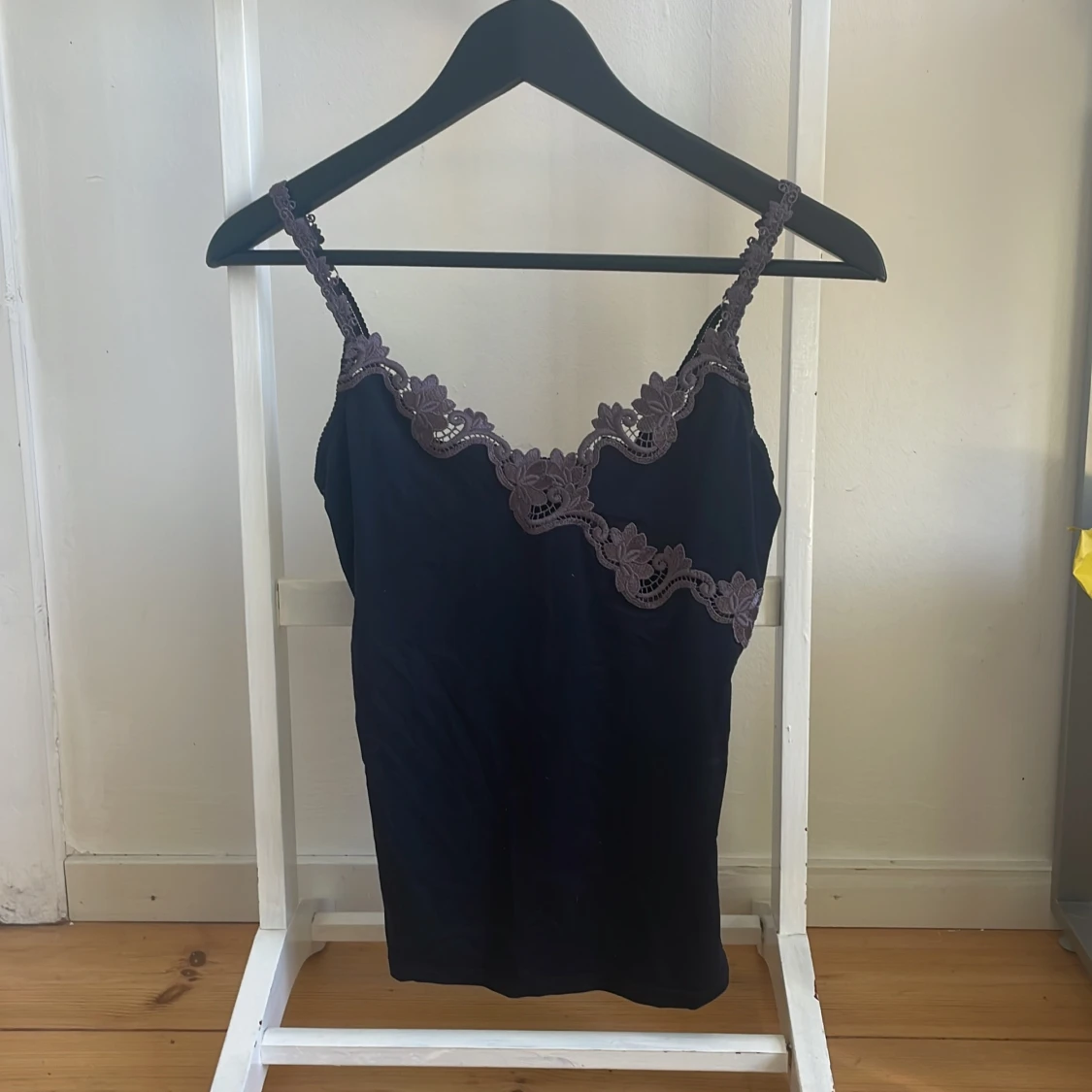 Svart linne från Lindex