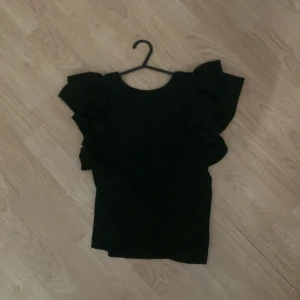 T-shirt  - Är 160+ o passar fint💞