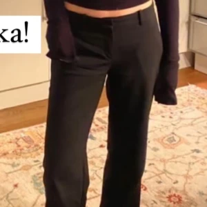 Kostymbyxor lager 157 - Fina kostymbyxor från lager 157 i storlek xs. Endast testade. Säljer pga att de inte passade (Första bilderna är lånade)