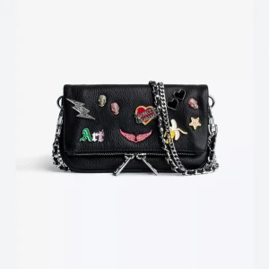 Zadig & Voltaire Rock Nano axelväska - Säljer min Zadig Voltaire väska då den inte kommer till användning och är använd 2-3 gånger men är som ny och har inga effekter. Köpt för 3999. Tveka inte vid frågor