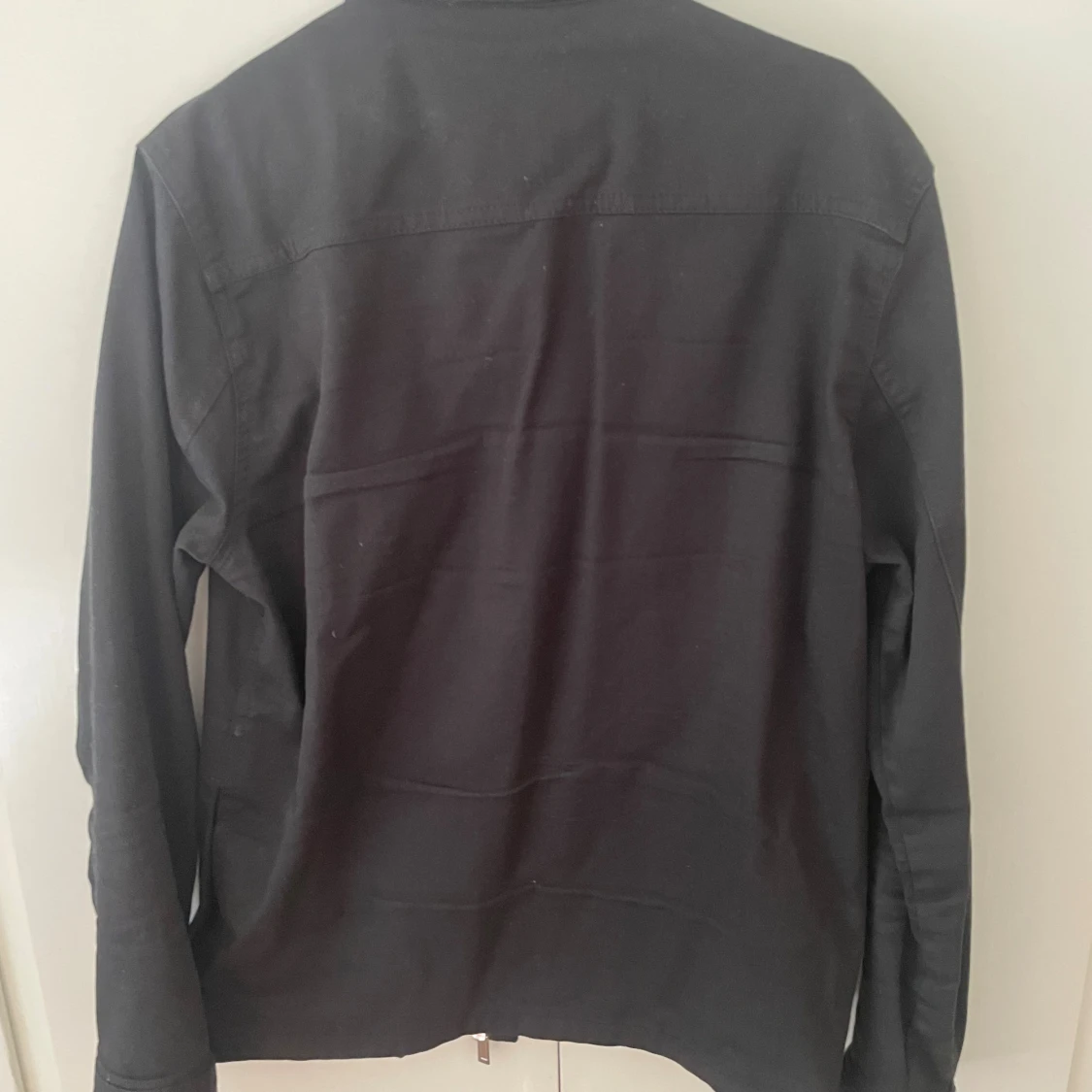 Svart overshirt från Zara med dragkedja - 1