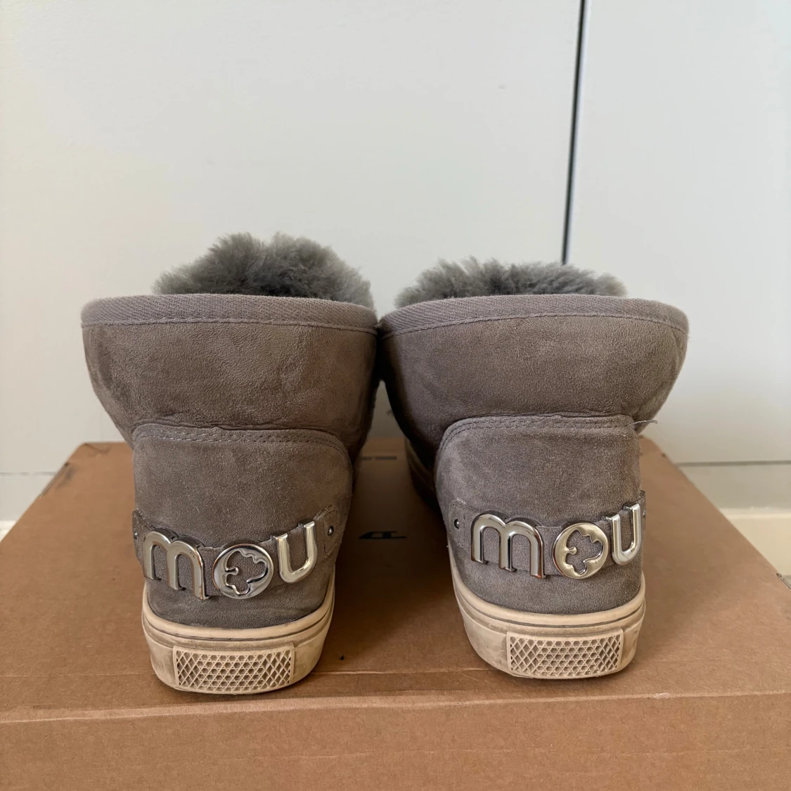 Gråa boots från Mou i mocka - 2