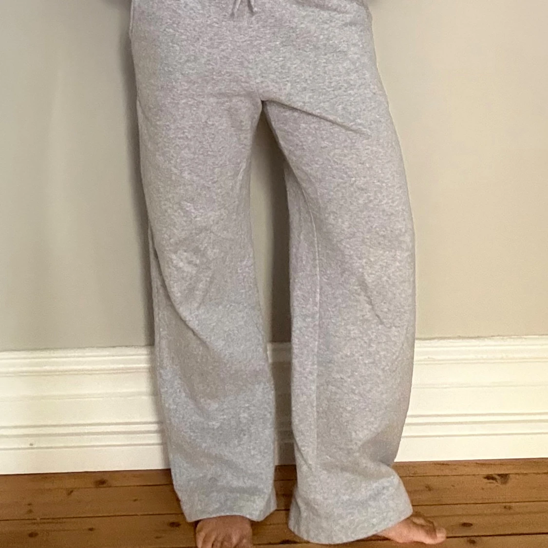 Grå mjukisbyxor - 1