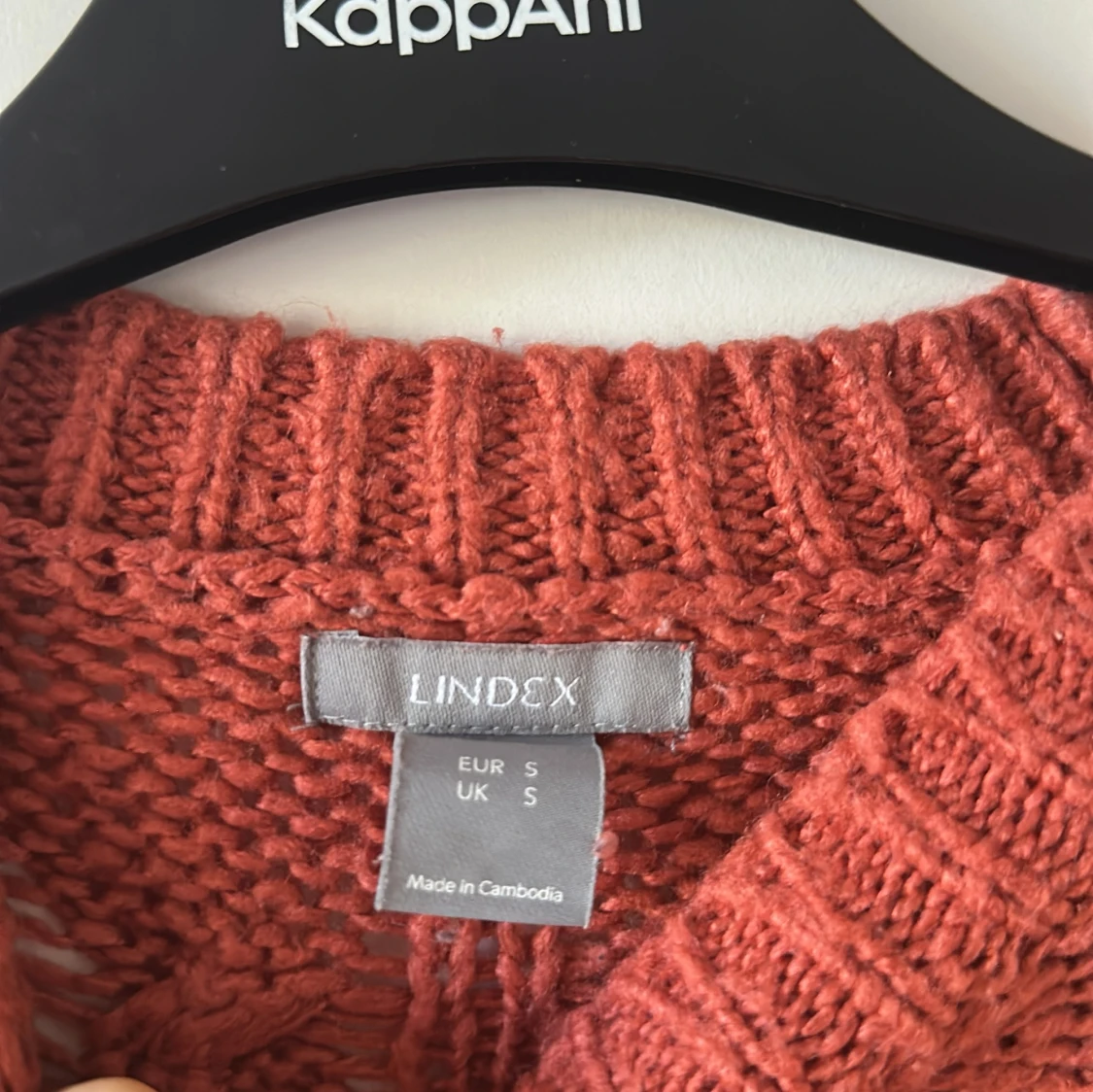 Rostfärgad stickad tröja från Lindex - 1