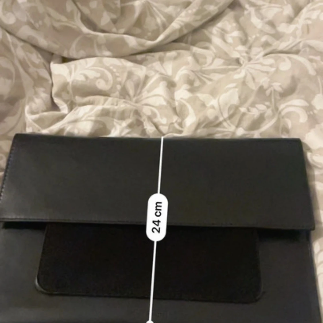 Svart dator/ kuvert Väsk från Carin Wester  - 4