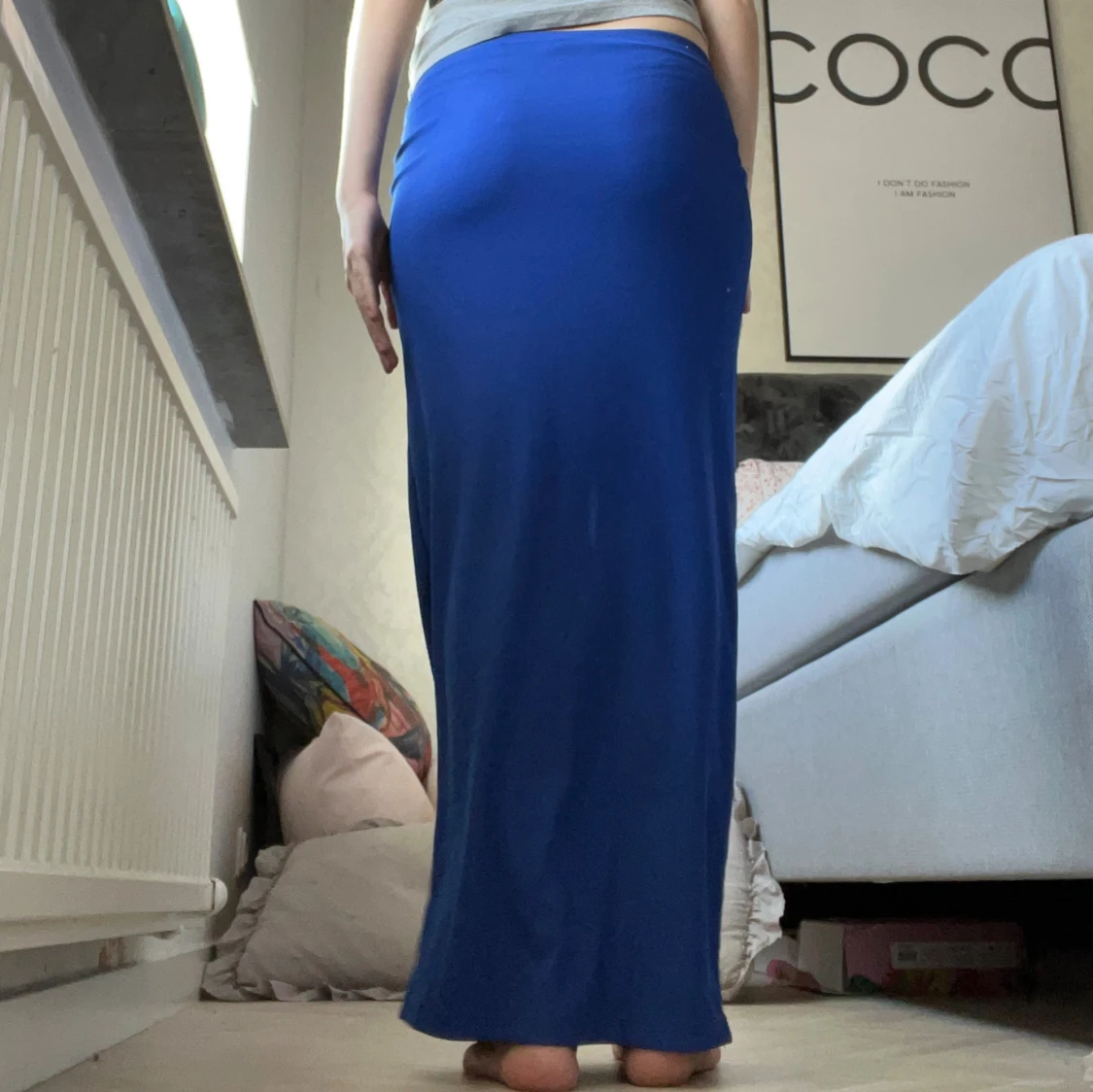 Blå långkjol i stretchigt tyg - 1