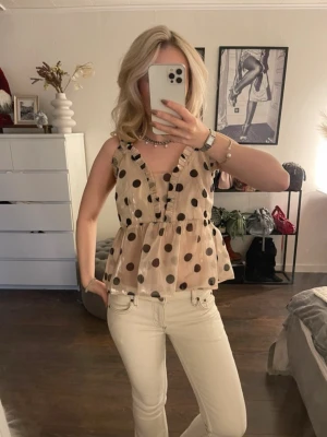 prickig topp YAS  - drömmig topp från YAS!!!💖🌟 älskar denna men den kommer tyvärr ej till användning. perfekt till lite finare tillfällen