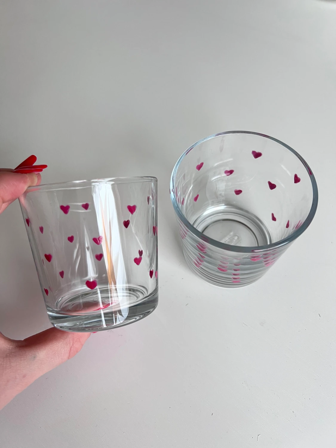 Handmålade glas med rosa hjärtan - 2