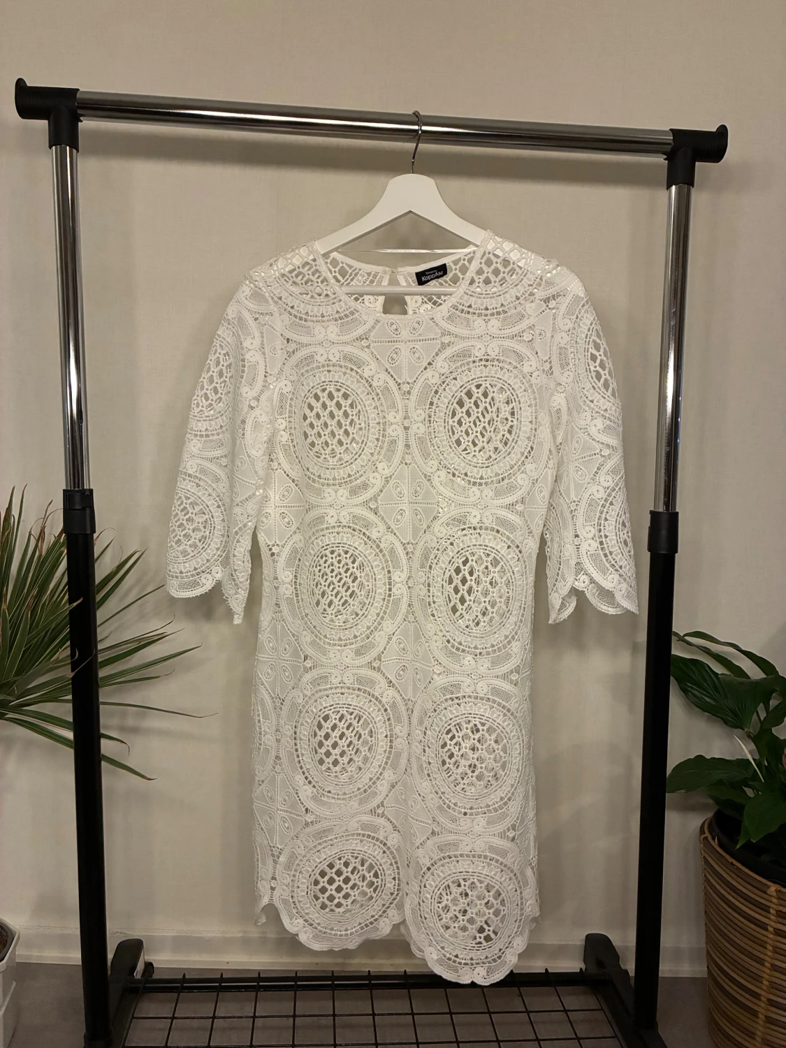 Vit spetsklänning