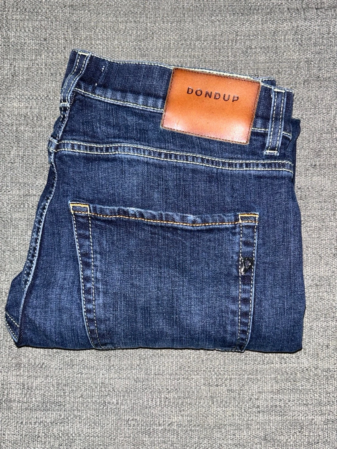 Mörkblå Dondup jeans