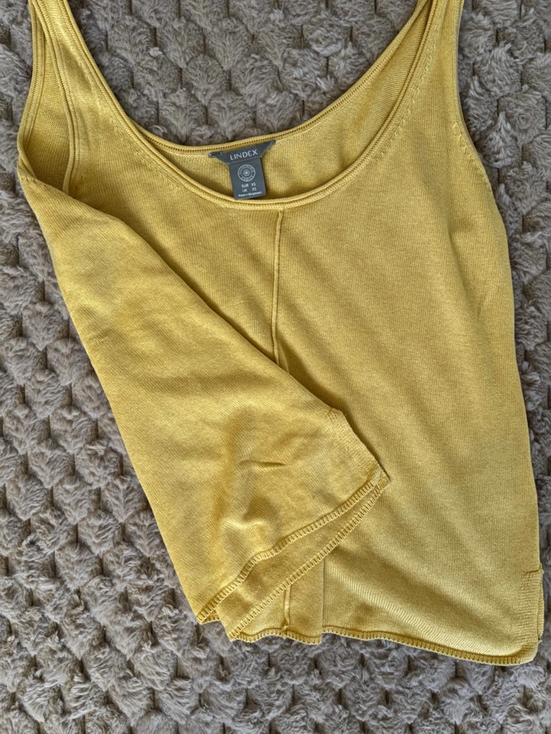 Gul linnetopp från Lindex XS