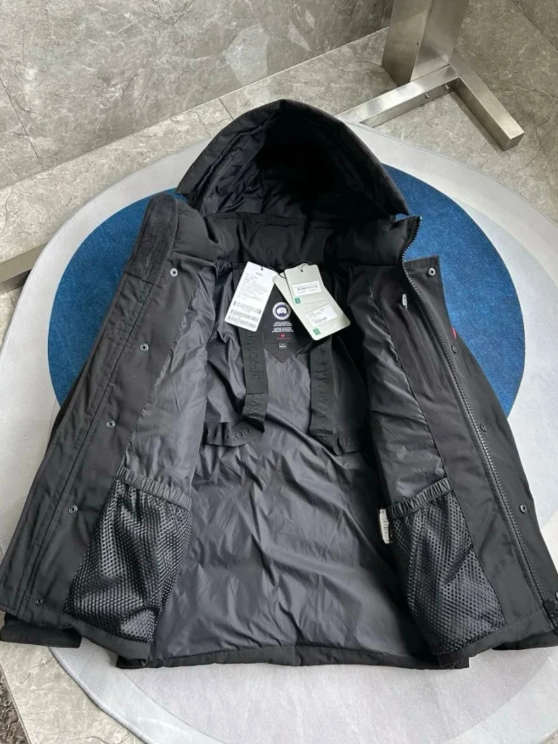 Svart Wyndham från Canada Goose - 1