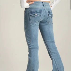 SÖKER true religion joey jeans  - Söker true religion jeans i modellen joey i storlek 23 💞💞 Helst i ljusblå men funkar även i den lite mörkare färgen.                          ‼️Söker till ett billigt pris ‼️ hör av er till mig om ni har dessa.❣️❣️