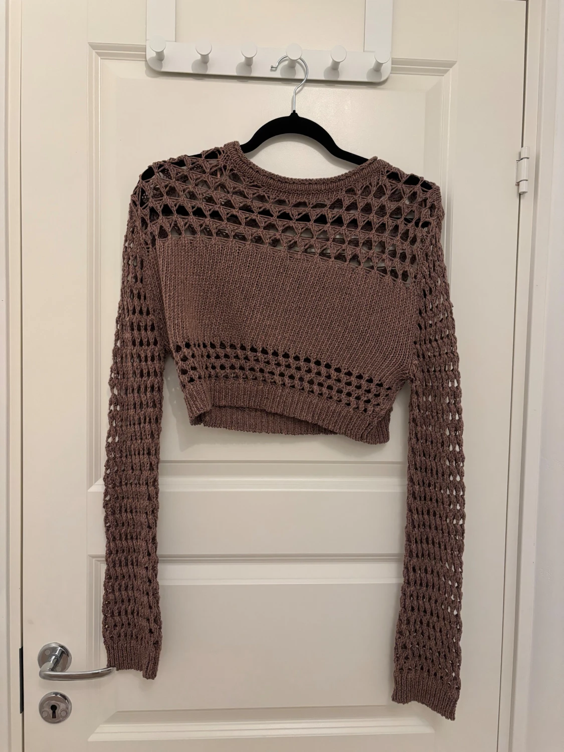 Brun croppad stickad bolerotopp