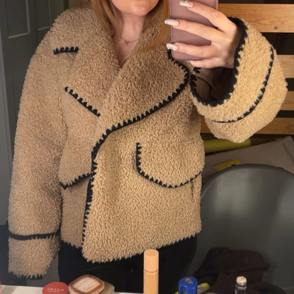 Beige teddyjacka från object 