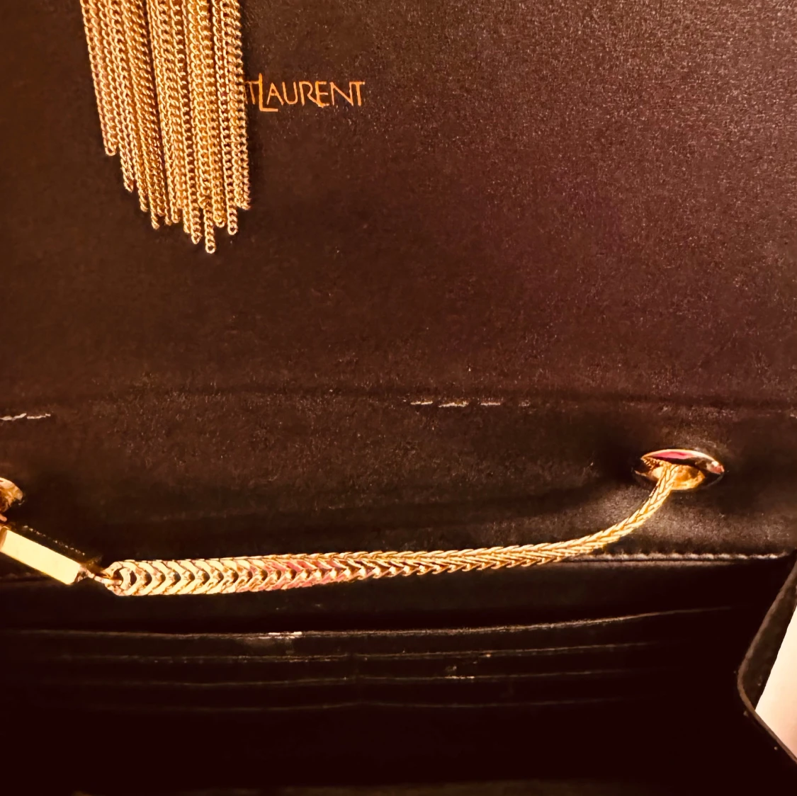 Svart YSL axelväska med guldkedja - 2