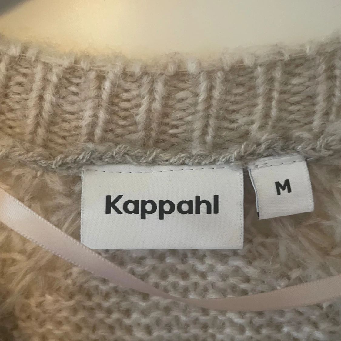 Beige stickad tröja från Kappahl - 2