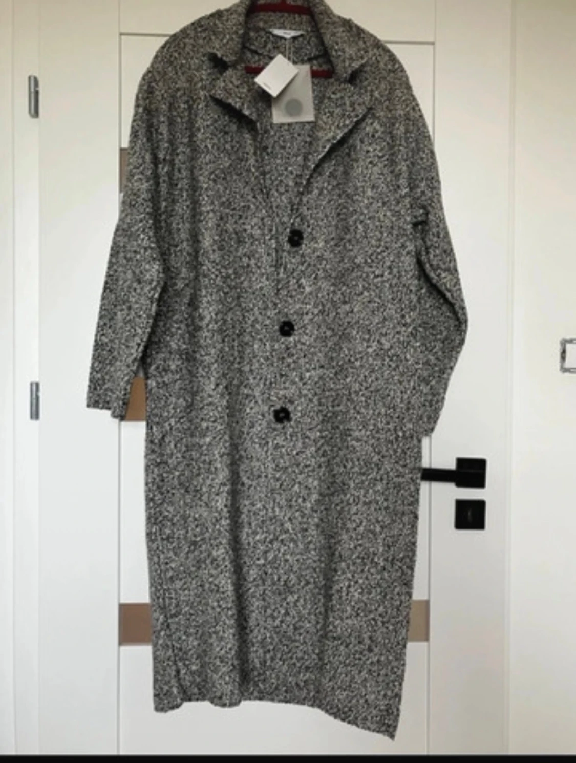 Grå kappa från MNG med knappar - 1