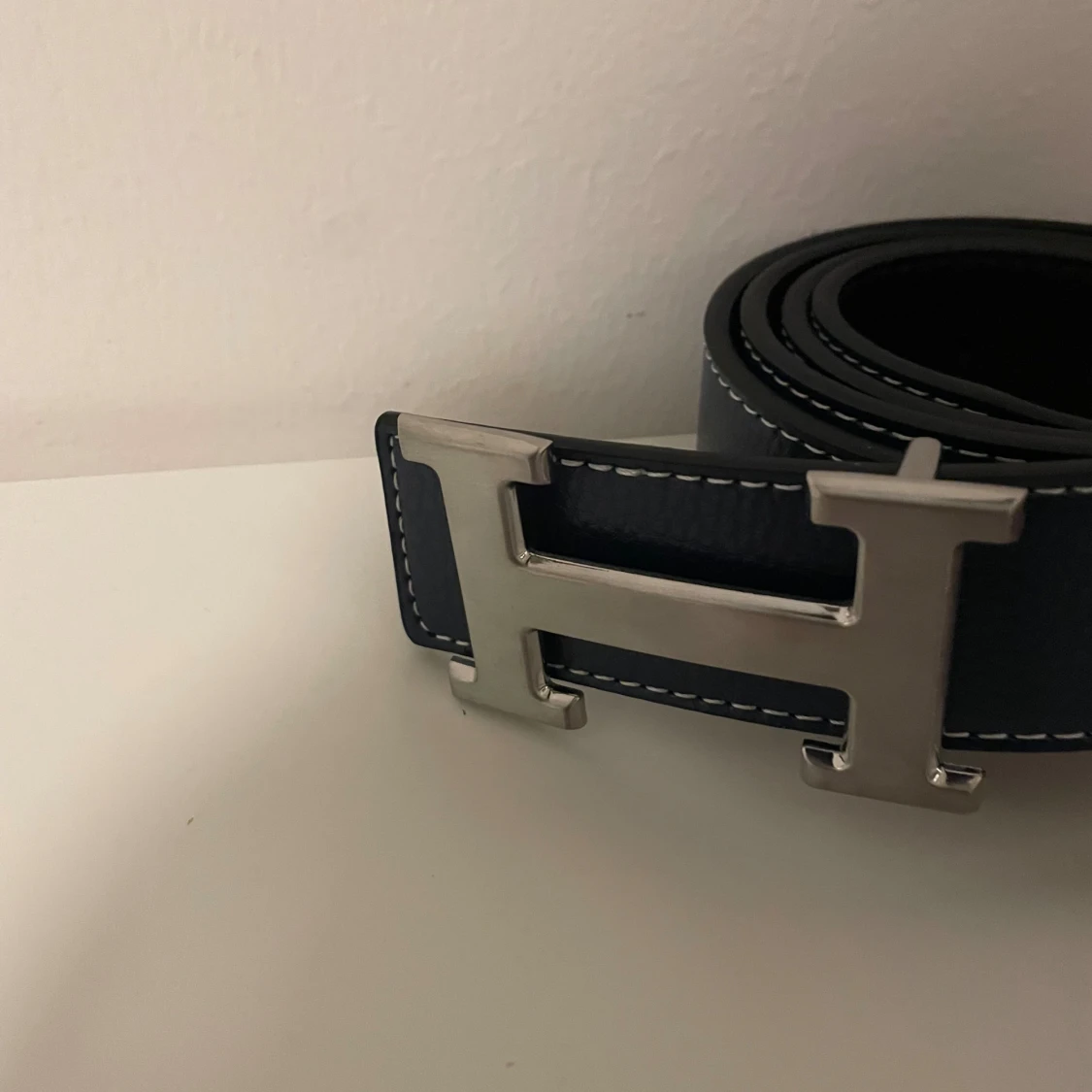 Mörkblått bälte med silver spänne - 1