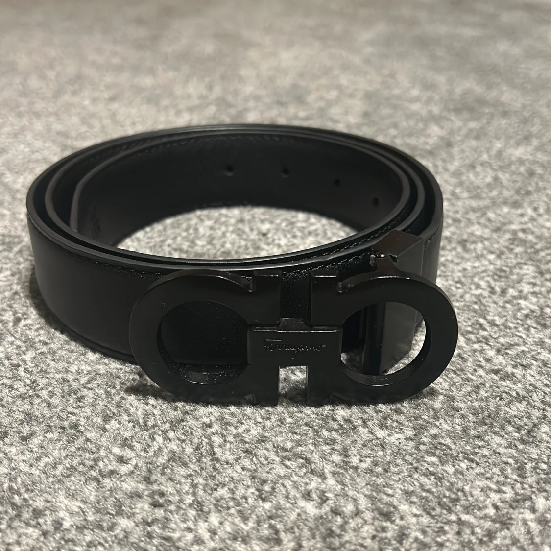 Svart skärp från Salvatore Ferragamo