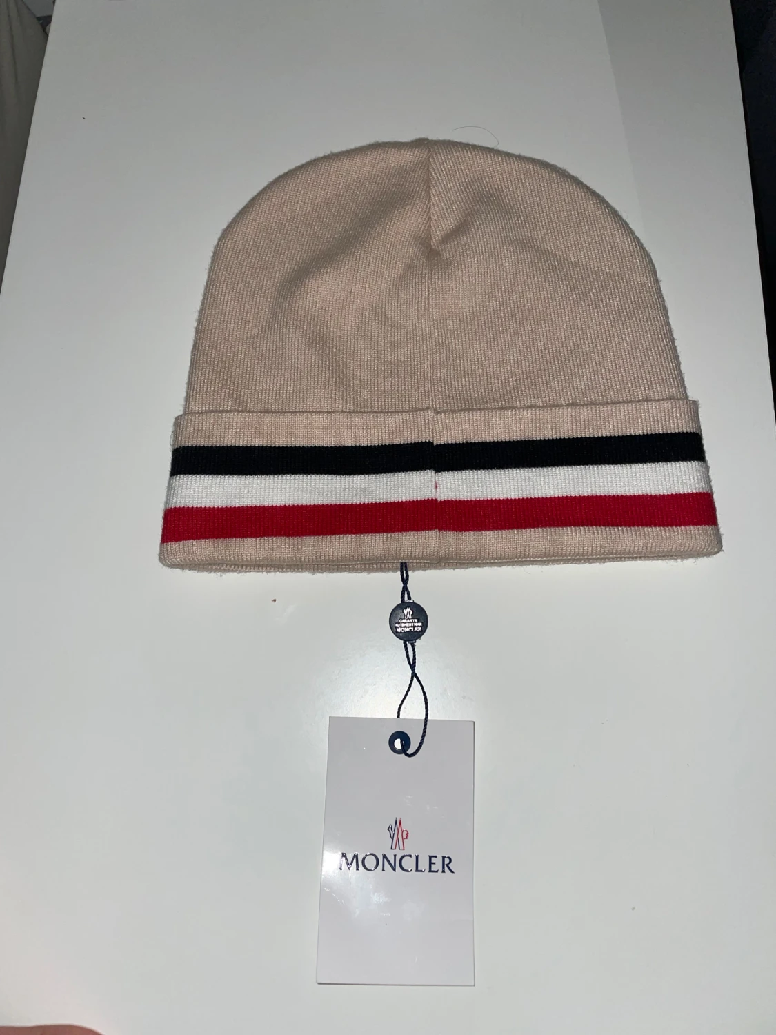 Beige Moncler mössa med ränder - 2