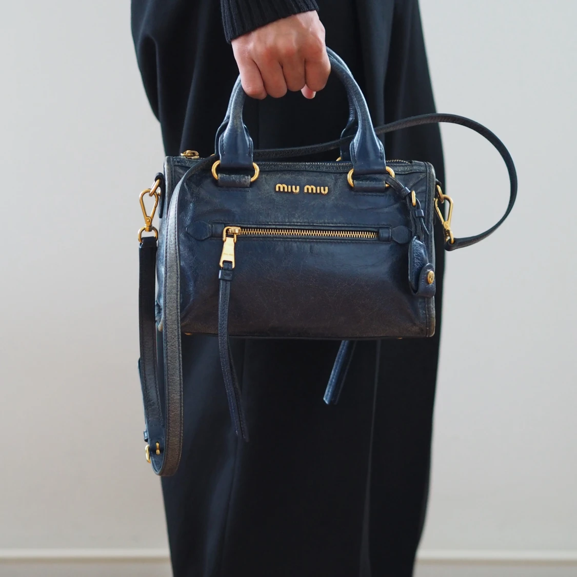 Miu Miu blå handväska i skinn