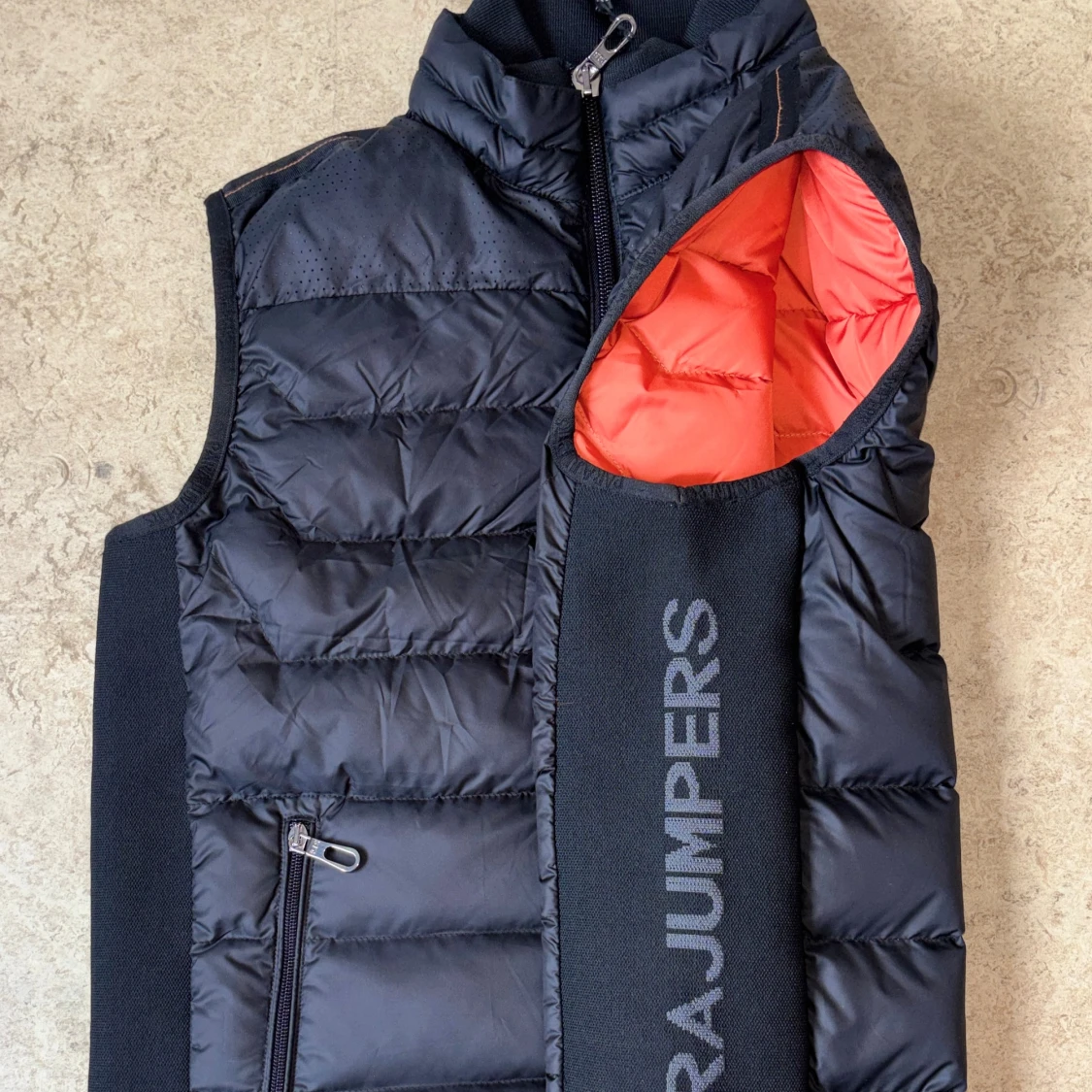 Svart dunväst från Parajumpers - 1