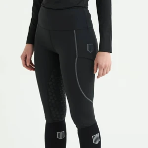 Svarta ridleggings från Maya Delorez - Snygga svarta vinter ridleggings från Maya Delorez med hög midja, de är helskodda. De ända negativa är att de har blivit lite noppriga på sidan se på bild 