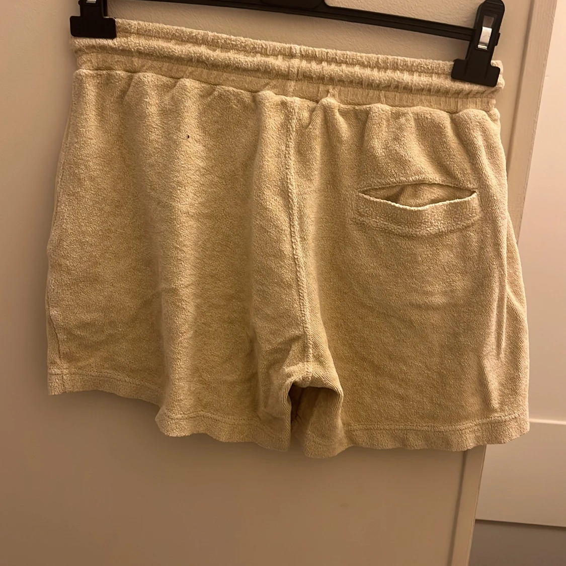 Beige frottéshorts från OAS - 1