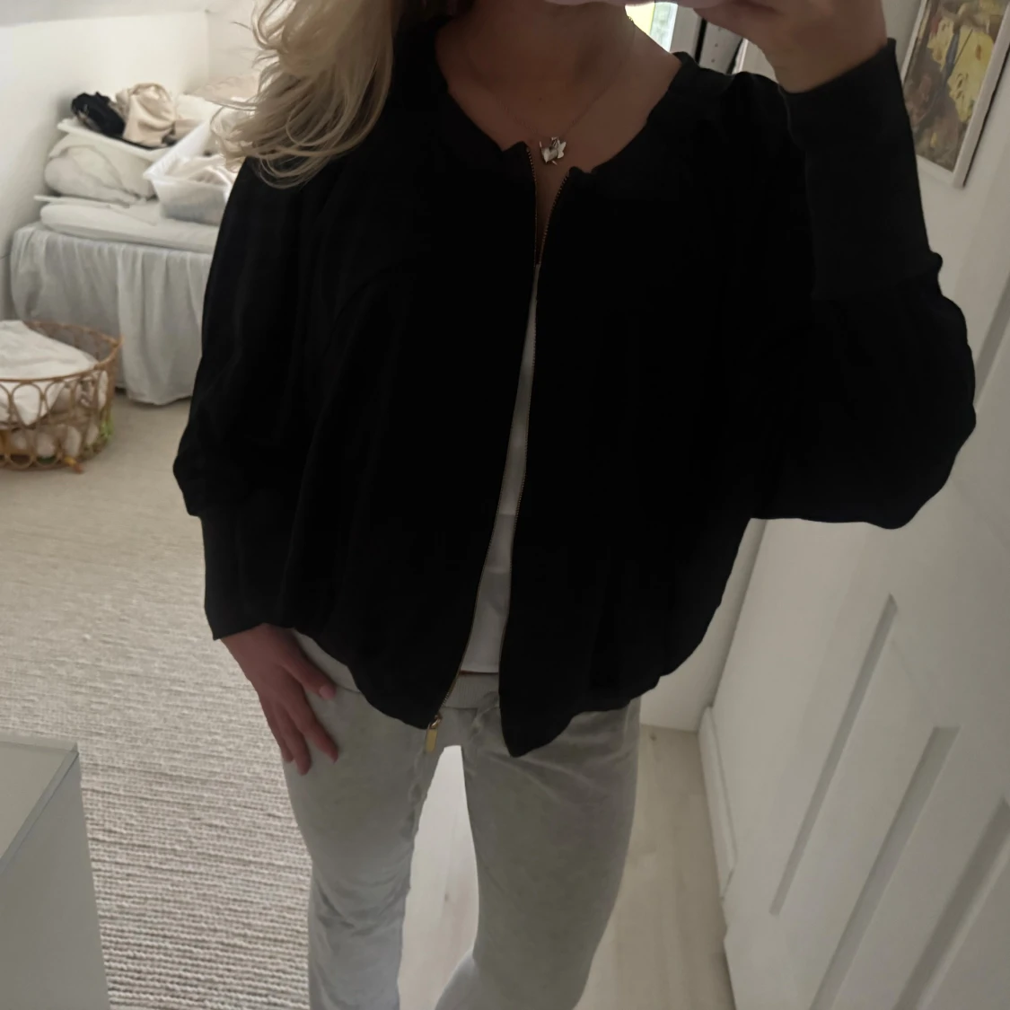 Svart bomberjacka med dragkedja - 4